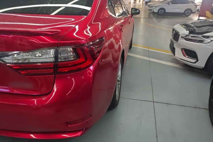 Used Lexus ES 2015 200 Comfort Edition Right Rear Taillight