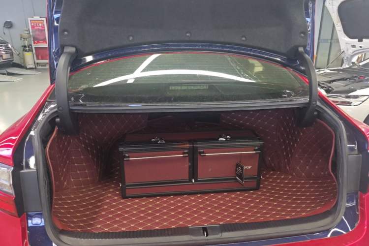 Used Lexus ES 2015 200 Comfort Edition Trunk