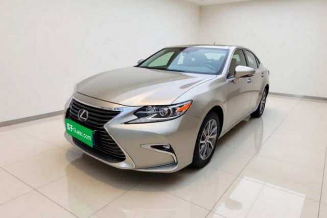 Used Lexus ES 2015 300h Comfort Edition