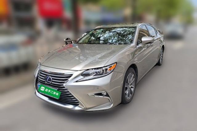 Used Lexus ES 2015 300h Comfort Edition