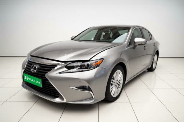 Ojetý Lexus ES 2015 200 Elite Edition