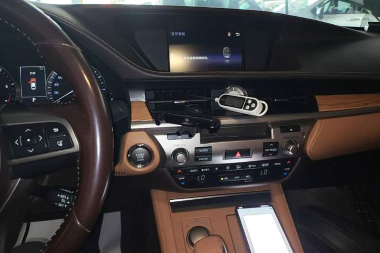 Used Lexus ES 2015 200 Elite Edition Audio And AC Panel