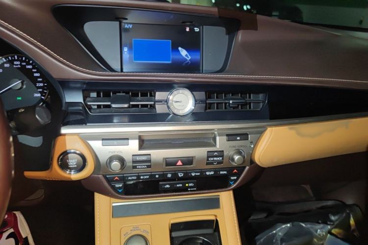 Used Lexus ES 2015 200 Elite Edition Audio And AC Panel