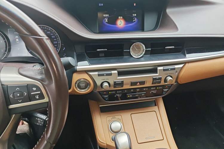 Used Lexus ES 2015 200 Elite Edition Audio And AC Panel