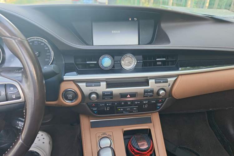 Used Lexus ES 2015 200 Elite Edition Audio And AC Panel