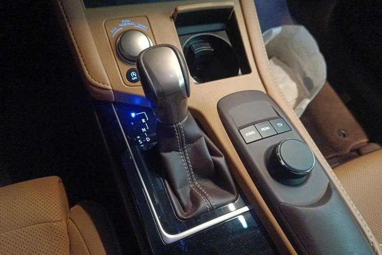 Used Lexus ES 2015 200 Comfort Edition Audio And AC Panel