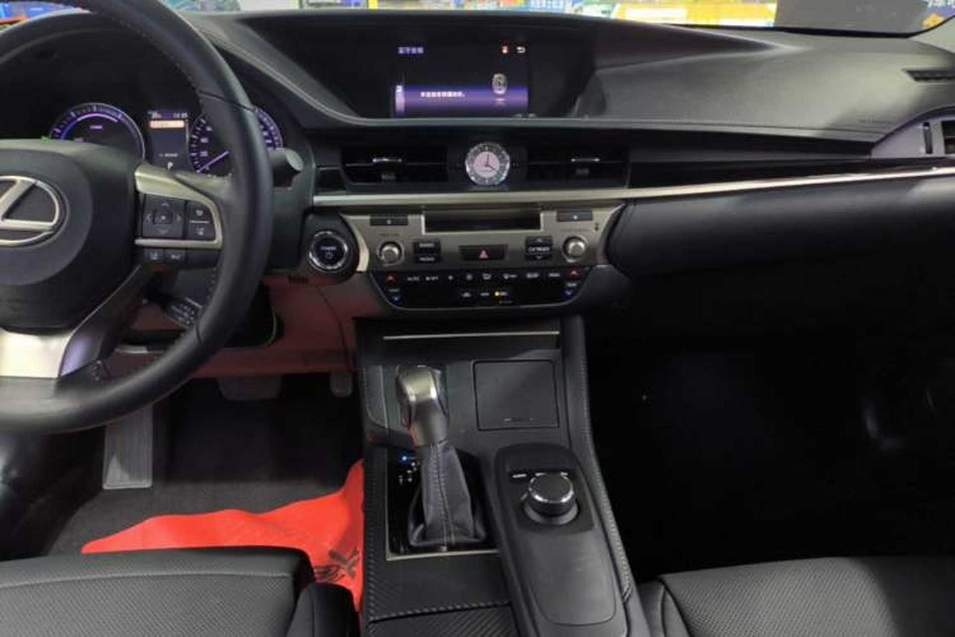 Used Lexus ES 2015 300h Comfort Edition Audio And AC Panel