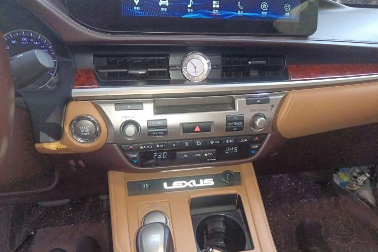 Used Lexus ES 2015 200 Elite Edition Audio And AC Panel