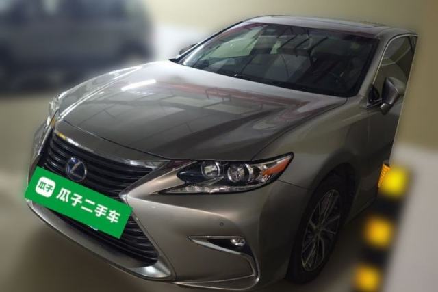 Used Lexus ES 2015 300h Comfort Edition