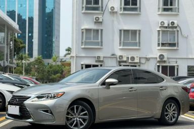 Used Lexus ES 2015 300h Luxury Edition