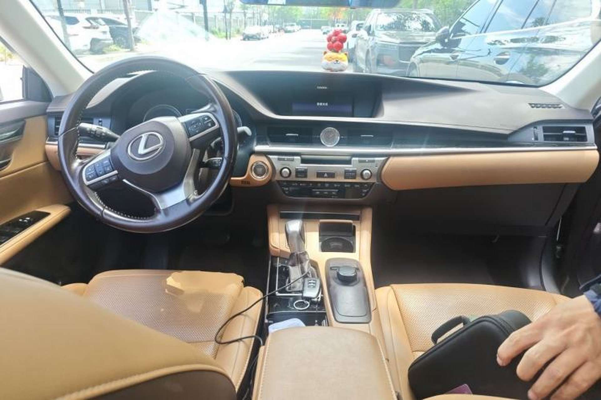 Used Lexus ES 2015 200 Elite Edition Center Console