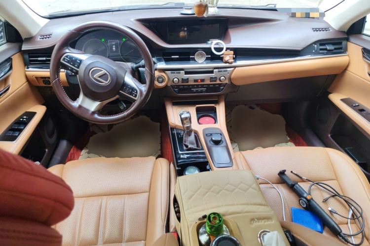 Used Lexus ES 2015 200 Elite Edition Center Console