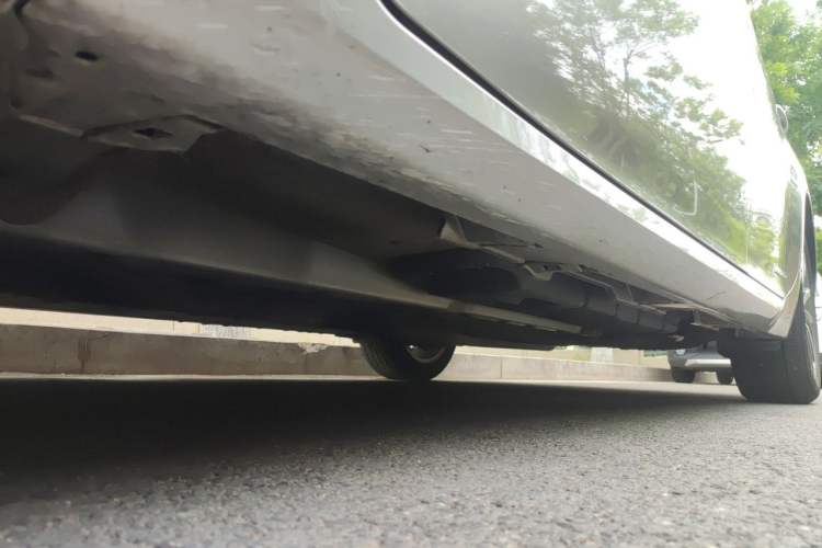 Used Lexus ES 2015 300h Comfort Edition Chassis Front Left