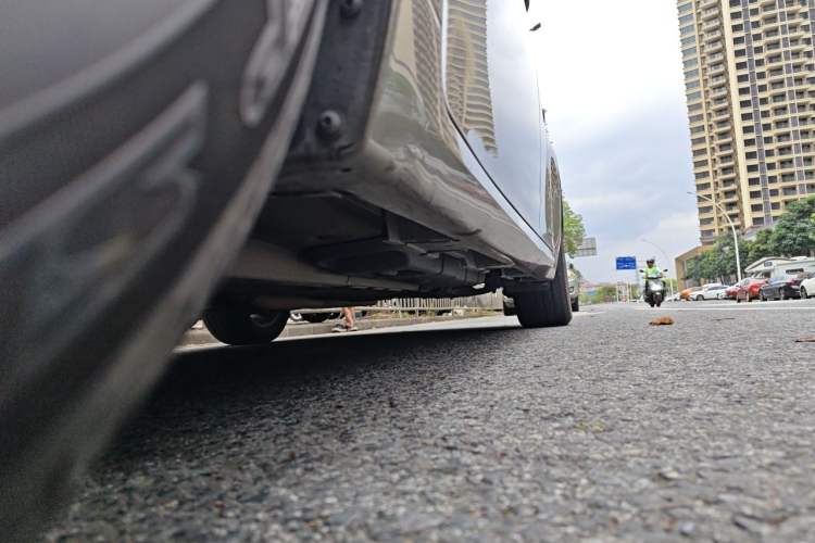 Used Lexus ES 2015 300h Comfort Edition Chassis Front Left