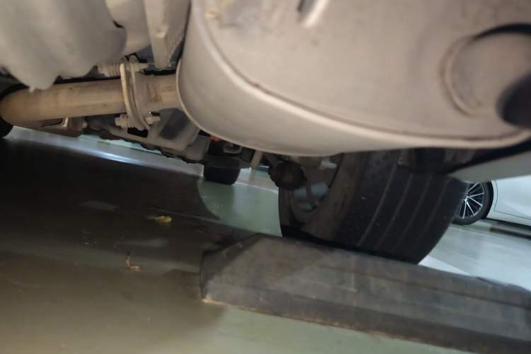 Used Lexus ES 2015 300h Comfort Edition Chassis Front Left