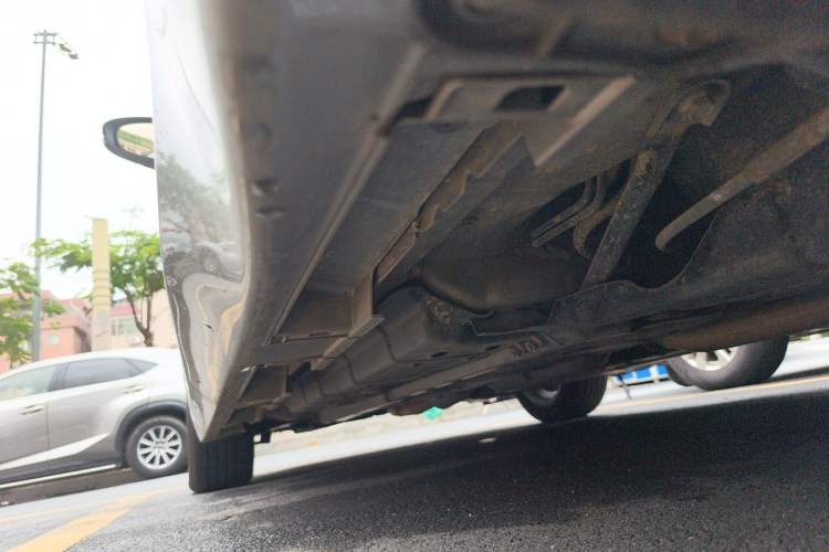 Used Lexus ES 2015 300h Premium Edition Chassis Rear Left
