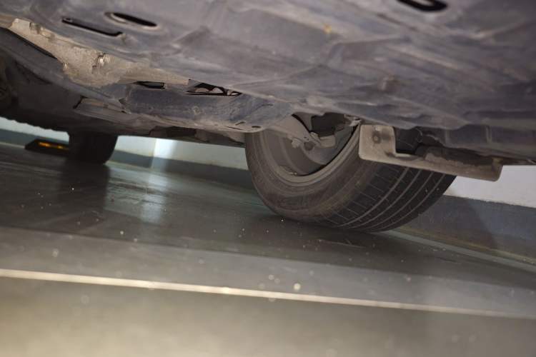 Used Lexus ES 2015 300h Comfort Edition Chassis Rear Right