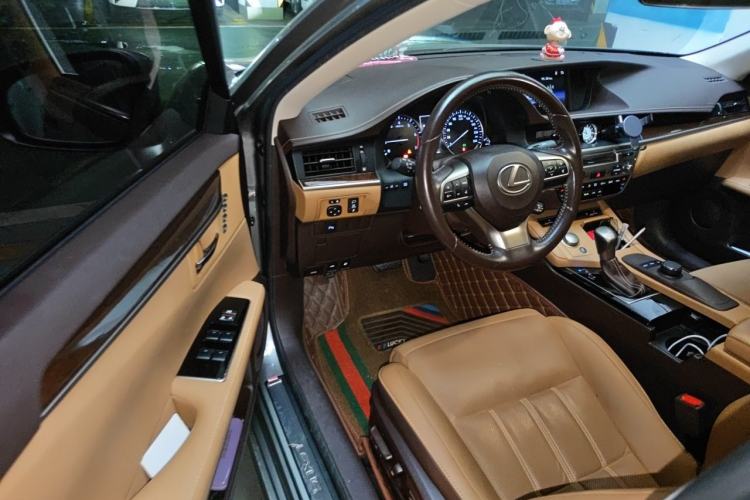 Used Lexus ES 2015 250 Elegant Edition Driver Seat
