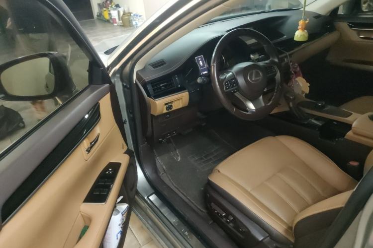 Used Lexus ES 2015 200 Elite Edition Driver Seat