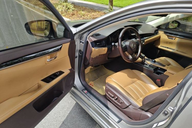 Used Lexus ES 2015 200 Elite Edition Driver Seat