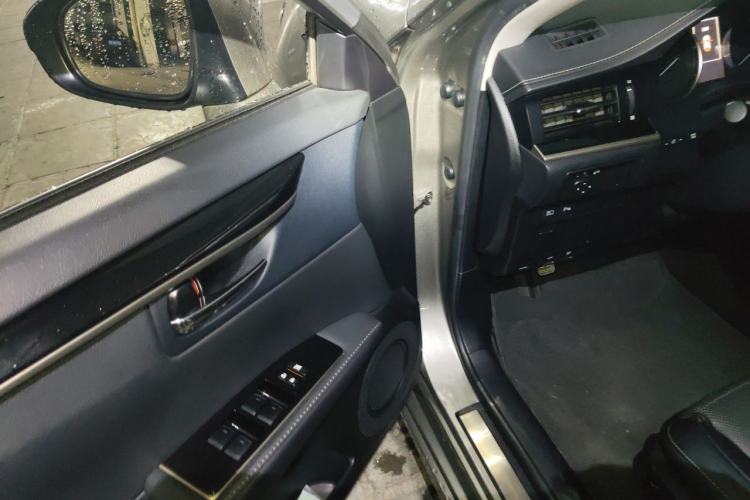 Used Lexus ES 2015 200 Comfort Edition Driver Seat