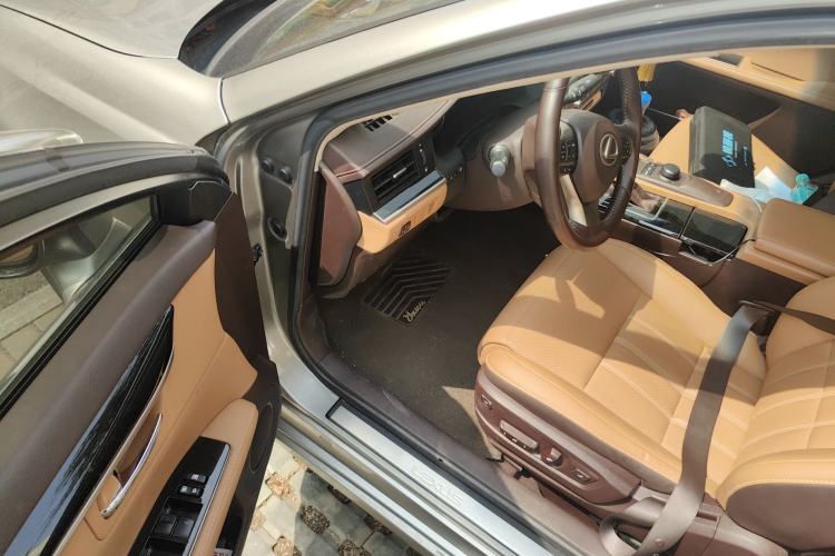 Used Lexus ES 2015 200 Elite Edition Driver Seat