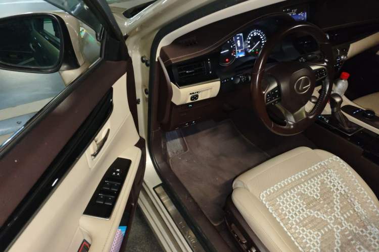 Used Lexus ES 2015 200 Elite Edition Driver Seat