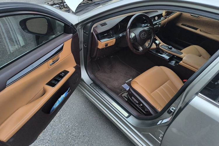 Used Lexus ES 2015 200 Elite Edition Driver Seat