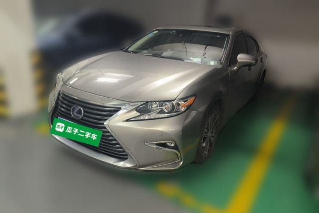 Used Lexus ES 2015 300h Comfort Edition