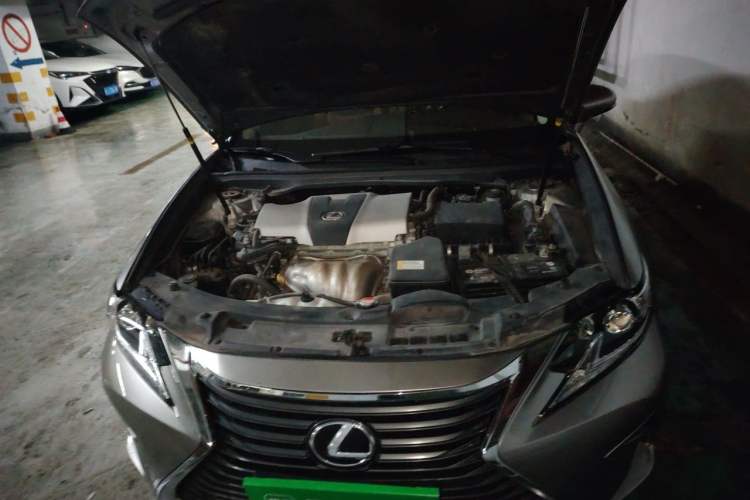 Used Lexus ES 2015 200 Elite Edition Engine Bay