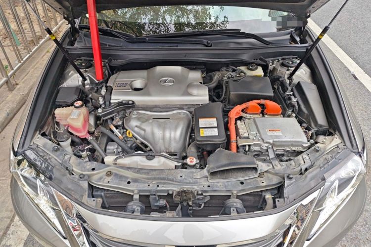 Used Lexus ES 2015 300h Comfort Edition Engine Bay
