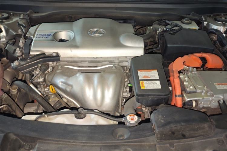 Used Lexus ES 2015 300h Comfort Edition Engine Bay