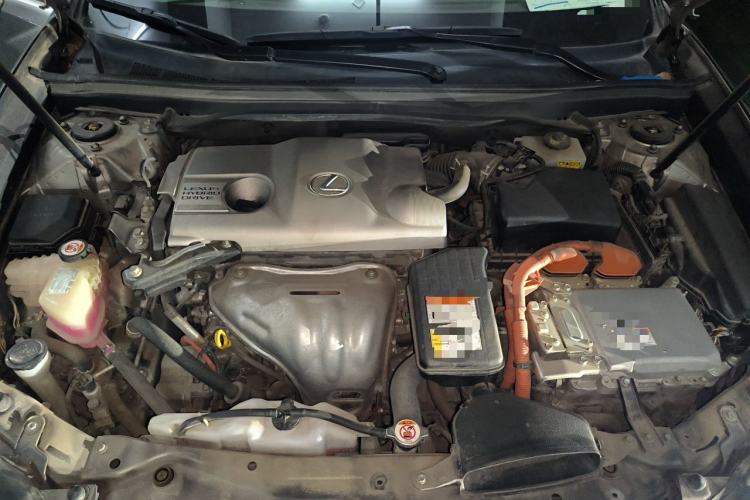 Used Lexus ES 2015 300h Comfort Edition Engine Bay
