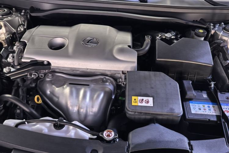 Used Lexus ES 2015 250 Elegant Edition Engine Bay