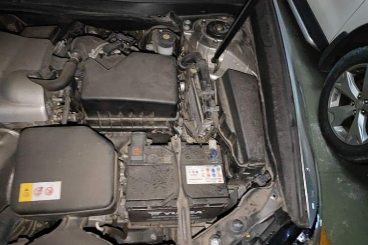 Used Lexus ES 2015 250 Elegant Edition Engine Bay Left