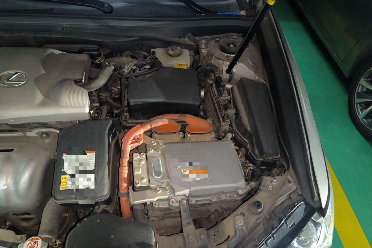 Used Lexus ES 2015 300h Comfort Edition Engine Bay Left