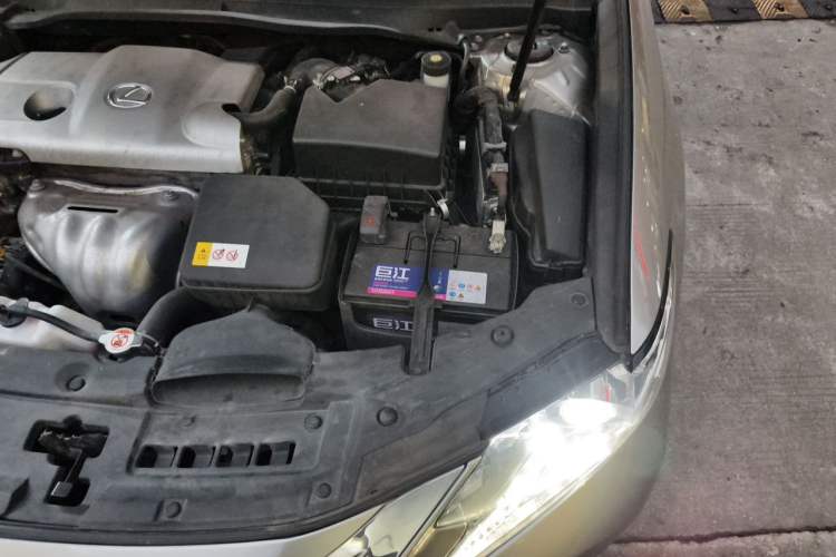 Used Lexus ES 2015 250 Elegant Edition Engine Bay Left