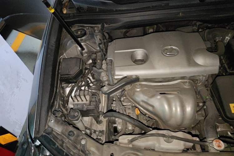 Used Lexus ES 2015 250 Elegant Edition Engine Bay Right