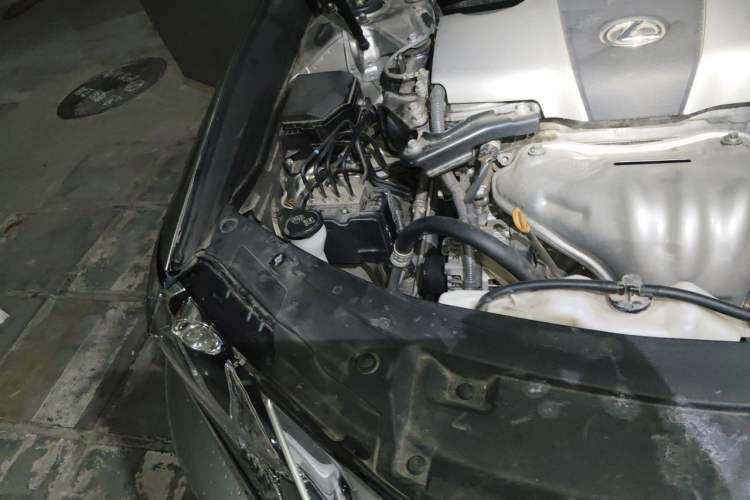 Used Lexus ES 2015 200 Comfort Edition Engine Bay Right
