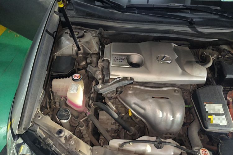 Used Lexus ES 2015 300h Comfort Edition Engine Bay Right