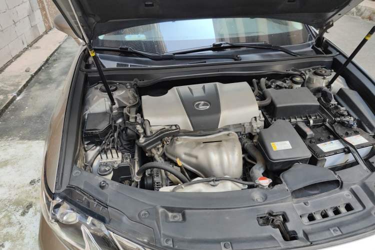 Used Lexus ES 2015 200 Elite Edition Engine Bay Right