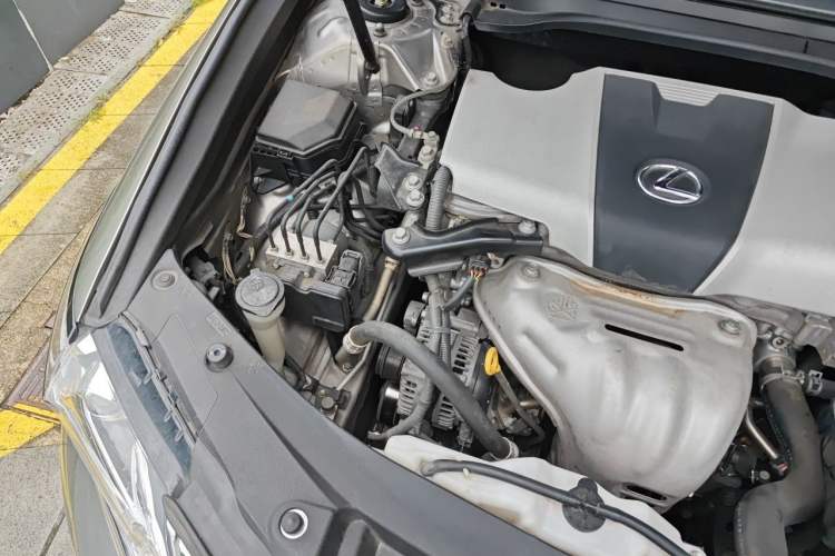 Used Lexus ES 2015 200 Elite Edition Engine Bay Right