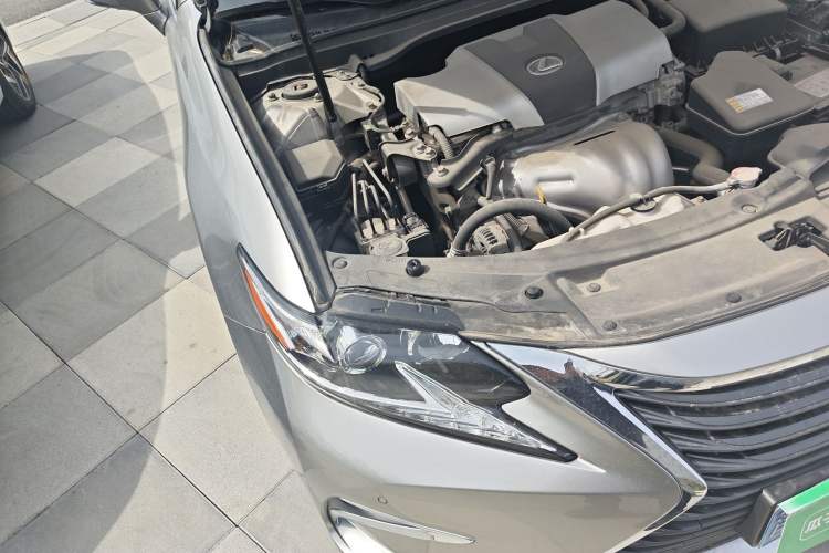 Used Lexus ES 2015 200 Elite Edition Engine Bay Right