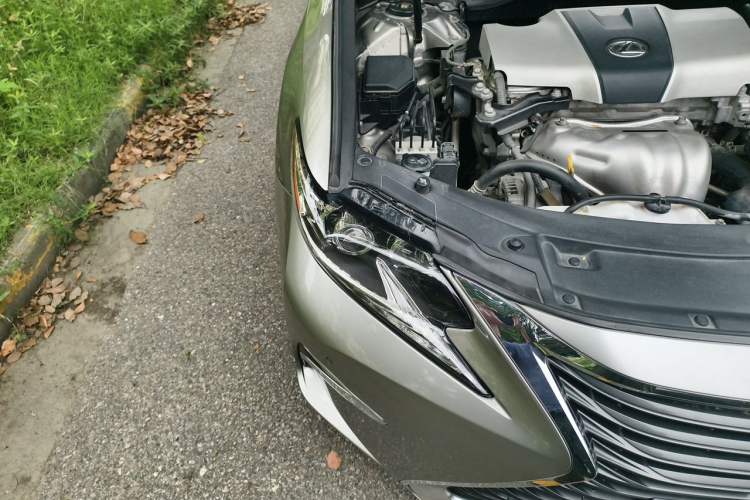 Used Lexus ES 2015 200 Elite Edition Engine Bay Right