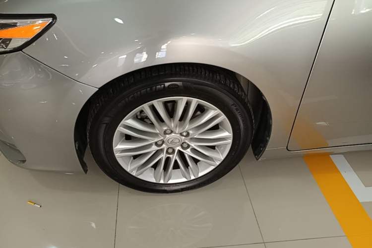 Used Lexus ES 2015 200 Elite Edition Exterior 2