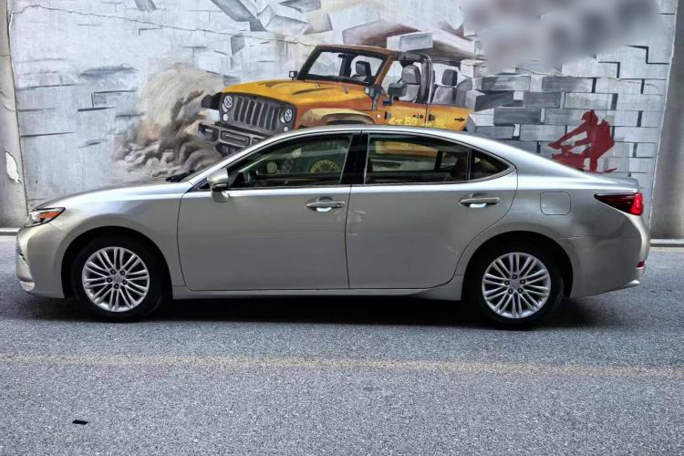 Used Lexus ES 2015 250 Elegant Edition Exterior 3
