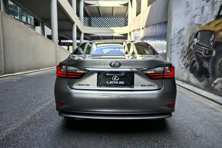 Used Lexus ES 2015 250 Elegant Edition Exterior 4