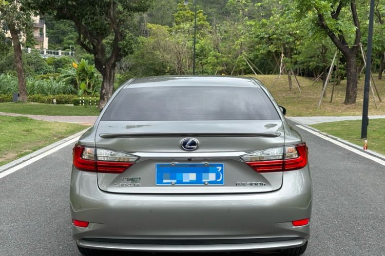 Used Lexus ES 2015 300h Comfort Edition Exterior 4