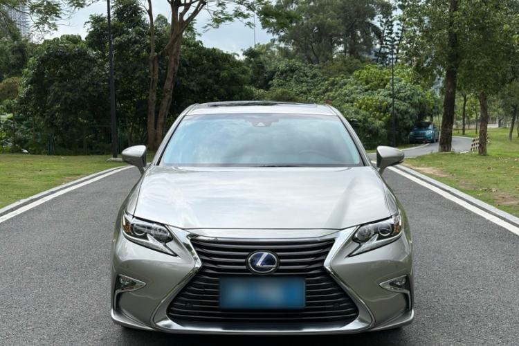 Used Lexus ES 2015 300h Comfort Edition Exterior 5