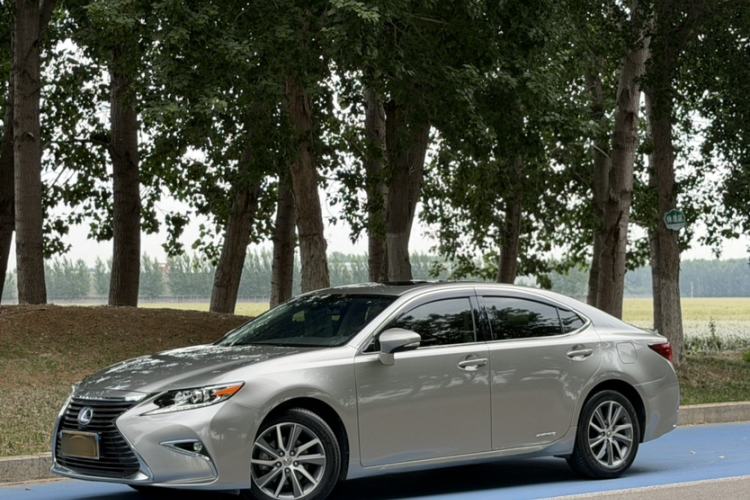 Used Lexus ES 2015 300h Comfort Edition Exterior 6